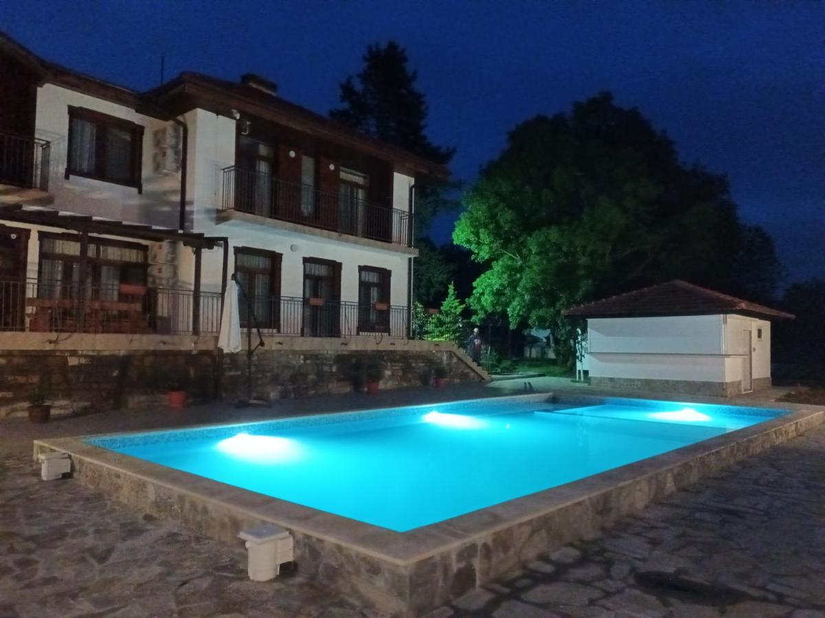 Guesthouse Gostilitsa Exteriér fotografie