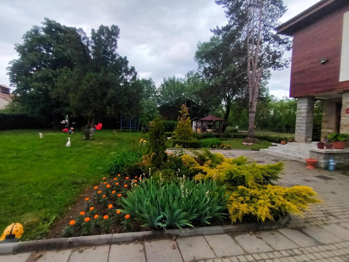 Guesthouse Gostilitsa Exteriér fotografie